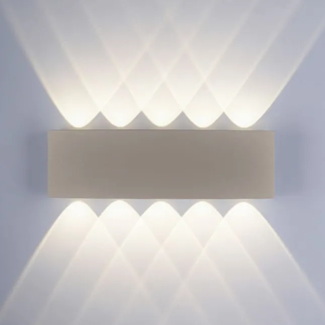 LED Wandleuchte CARLO, sandfarben, IP54, Lichtkegel nach oben und unten